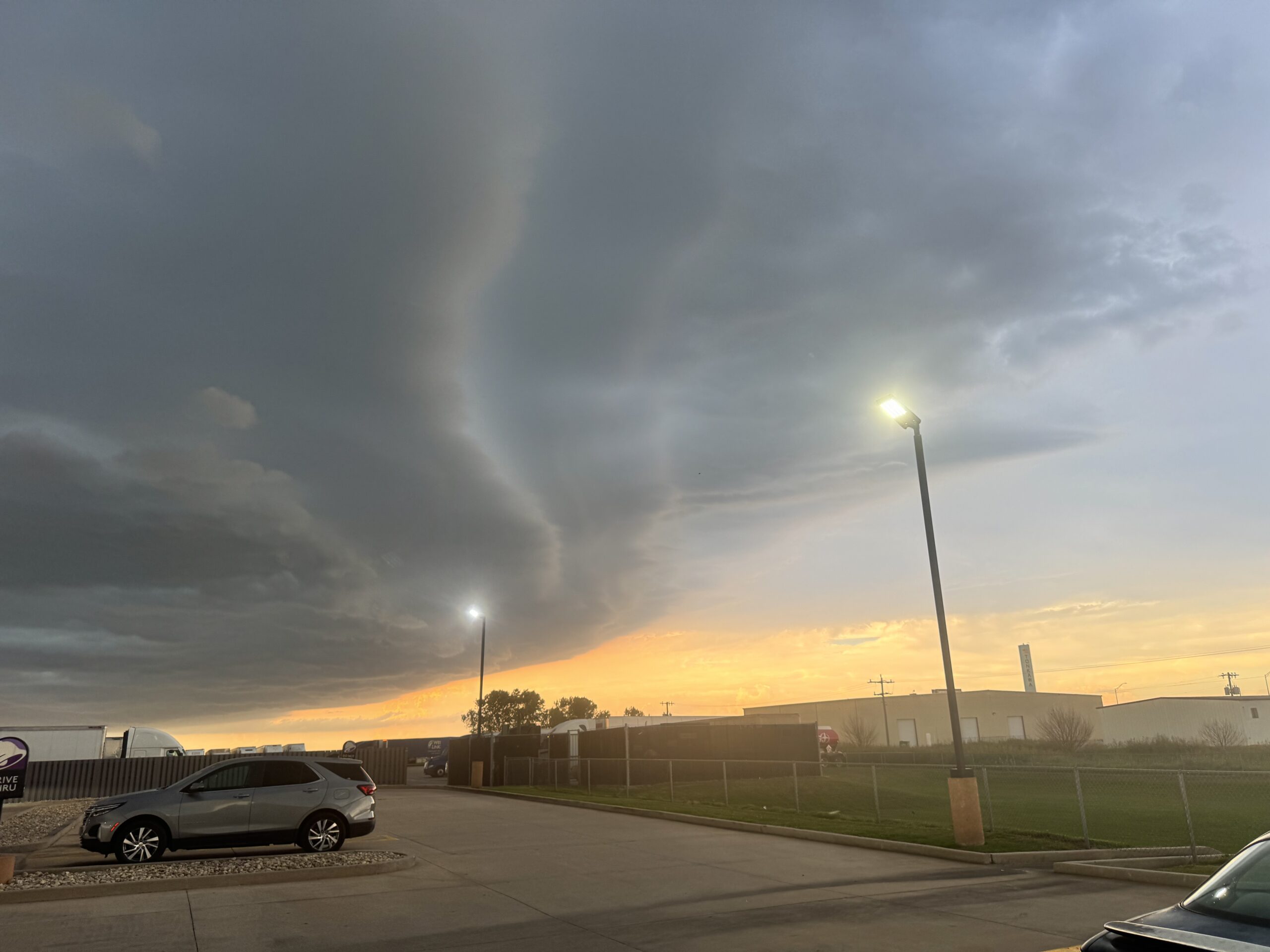Lightning Terrorizes Gurt City During Late Night Storm